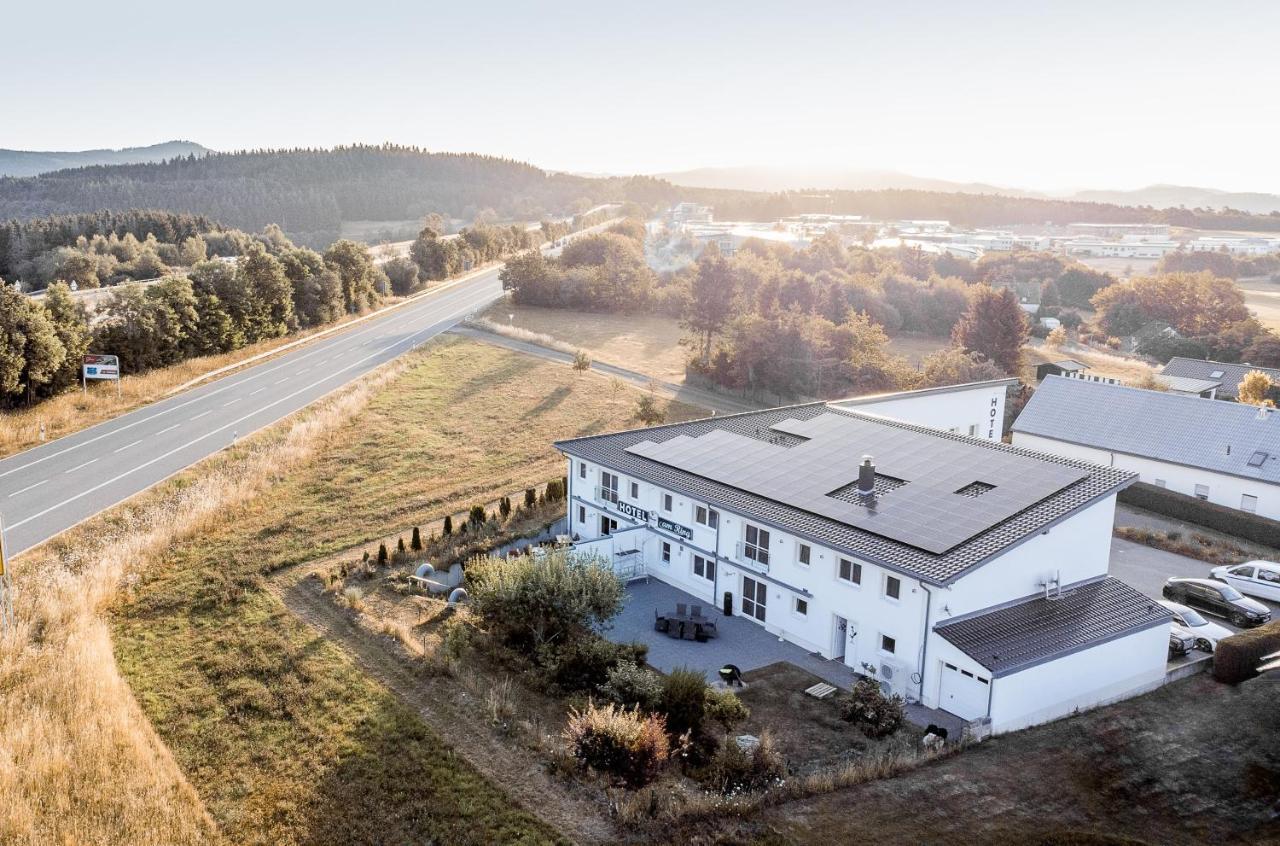 Land-Gut-Hotel Am Ring Meuspath Dış mekan fotoğraf